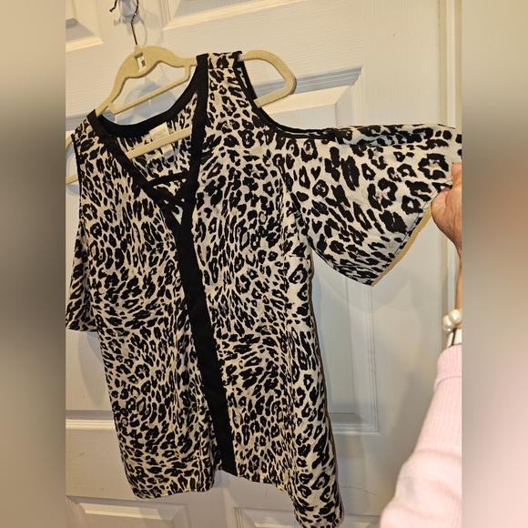 Chico's Tops - Chico's cold Shoulder lightweight leopard blouse medium or large sz2 chico chart
